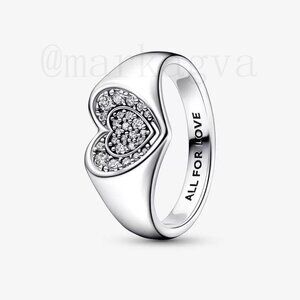 Pandora Radiant Heart Pavé Signet Ring